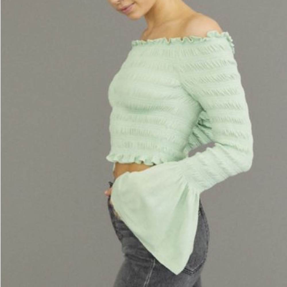 NEW Urban Outfitters Linda Smocked Off-The-Shoulder Top, Mint Green, NWT,Size XS